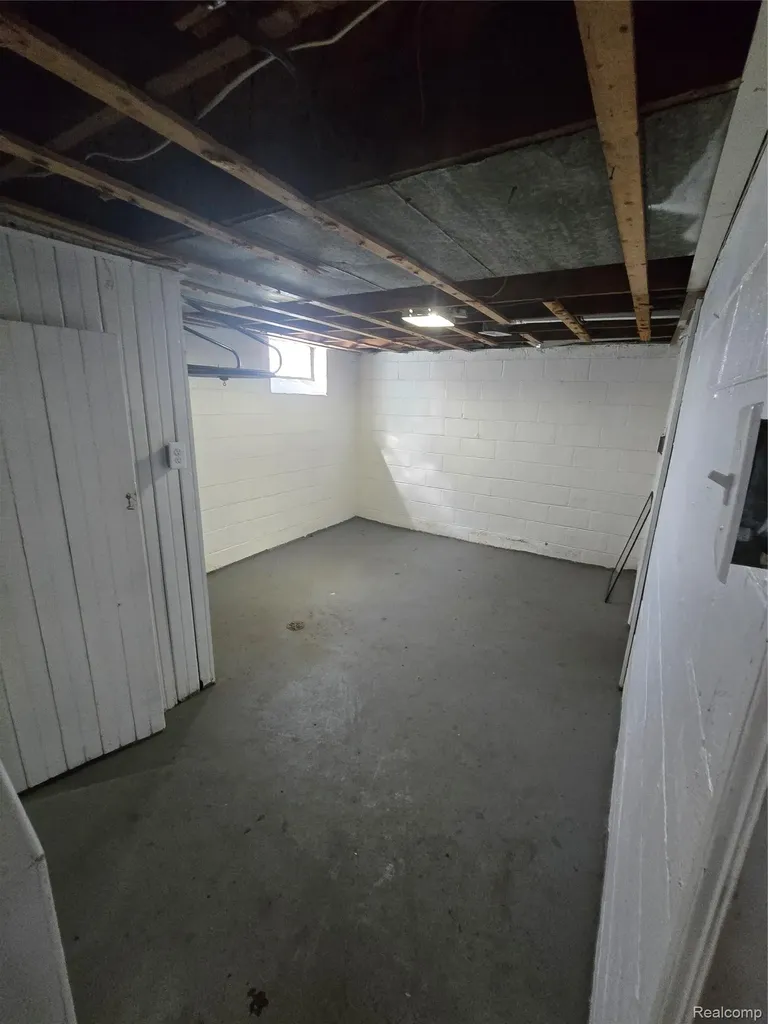 8842 Longacre Street Detroit City MI 48228