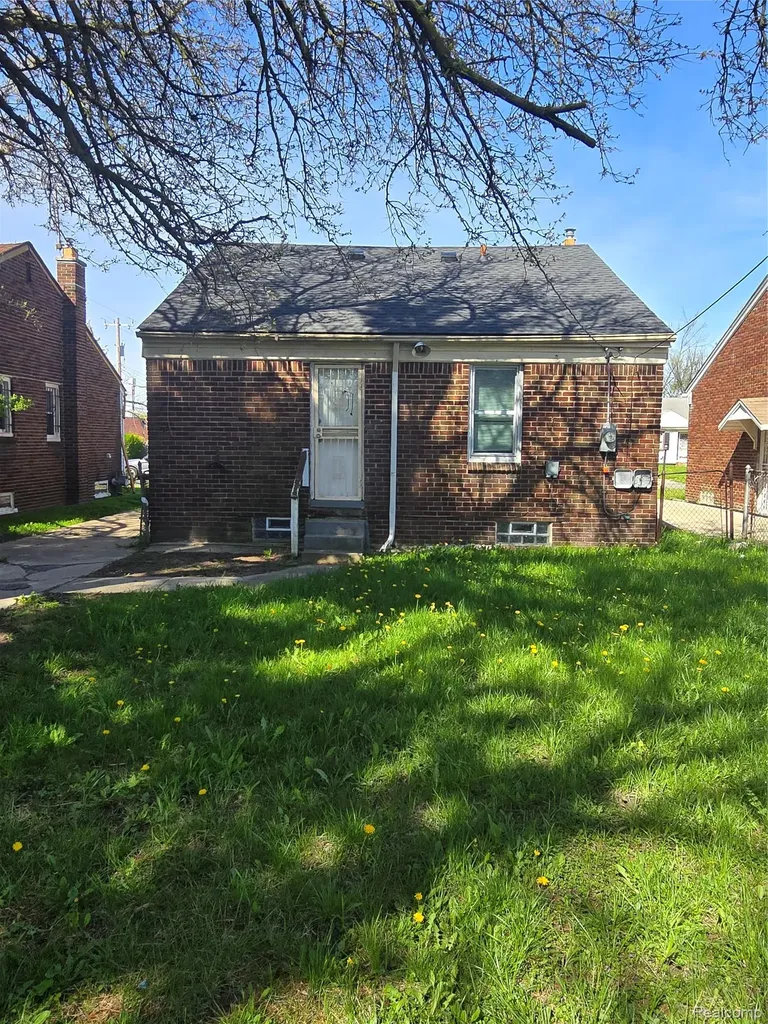 8842 Longacre Street Detroit City MI 48228