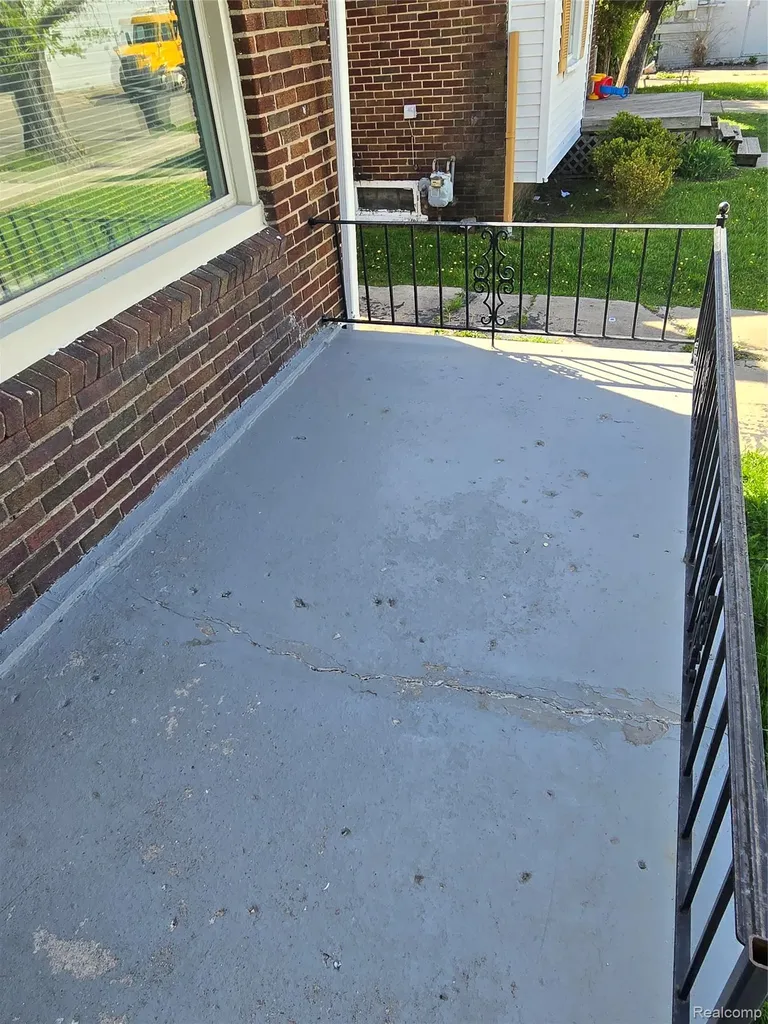 8842 Longacre Street Detroit City MI 48228