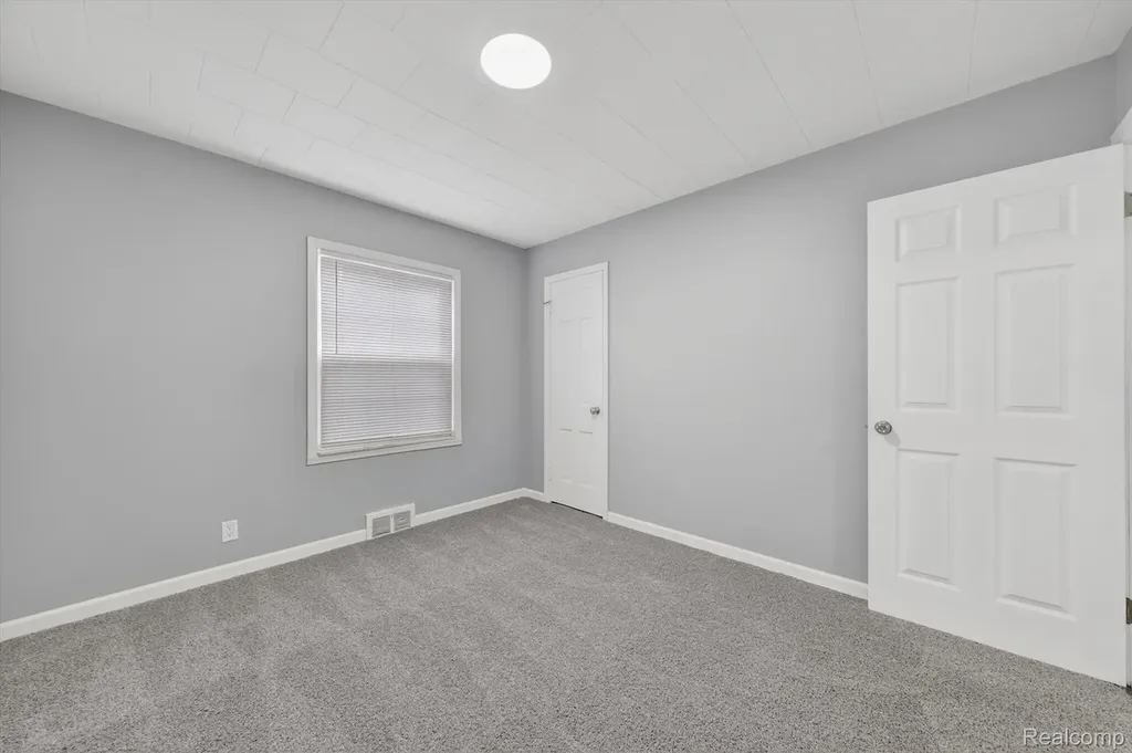 5156 Winifred Street Wayne City MI 48184