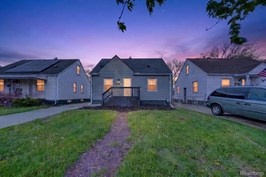 5156 Winifred Street Wayne City MI 48184