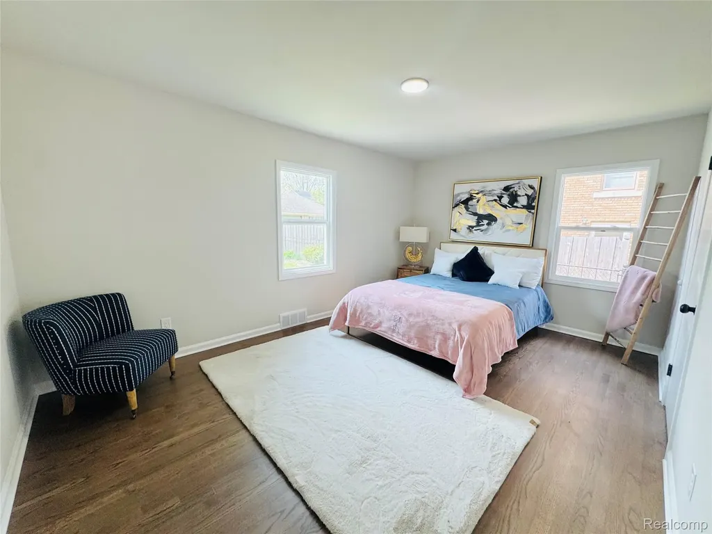1909 S Trenton Drive Trenton City MI 48183