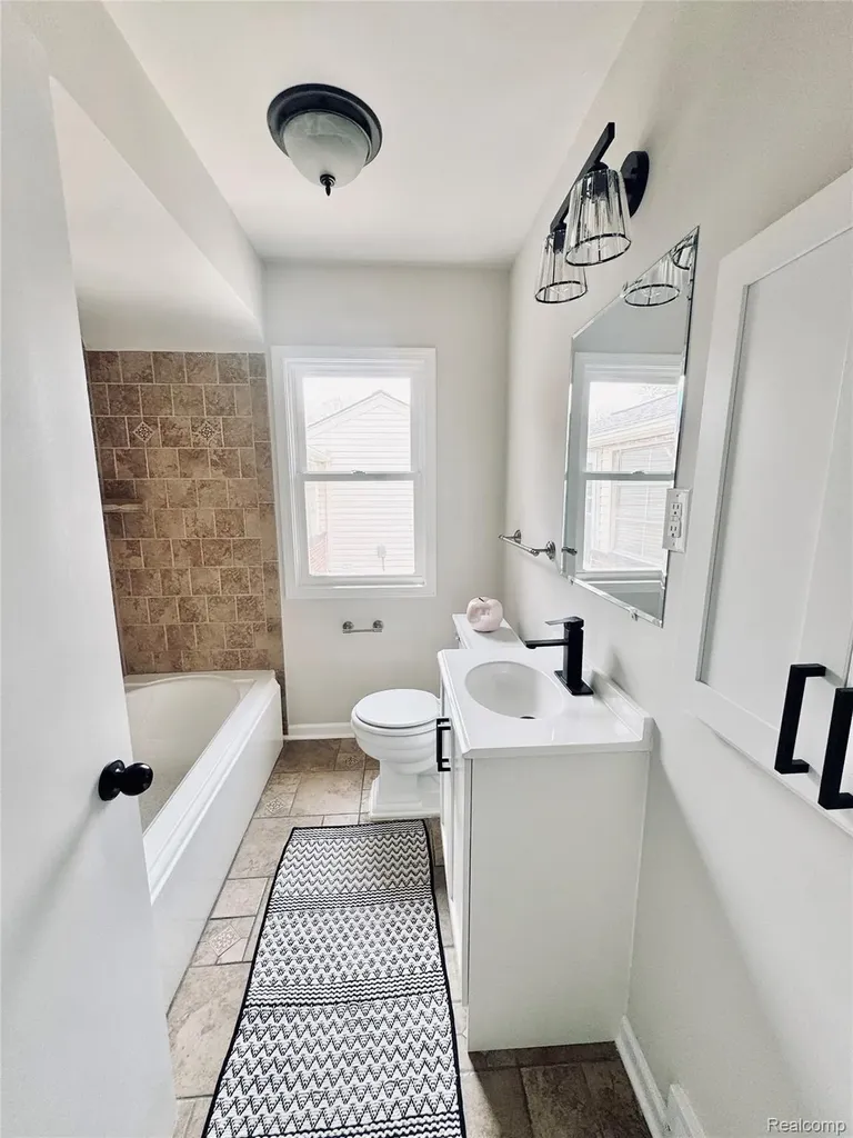 1909 S Trenton Drive Trenton City MI 48183