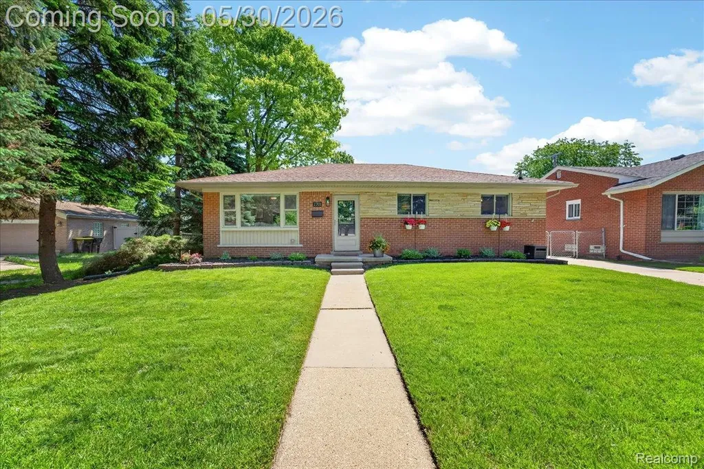 1701 Grange Road Trenton City MI 48183