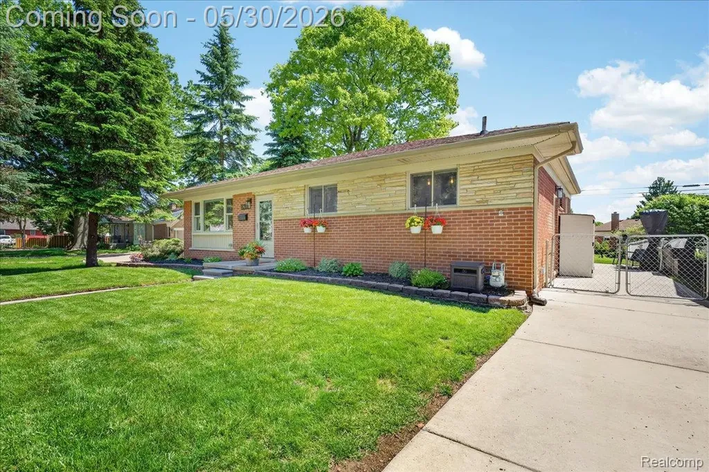 1701 Grange Road Trenton City MI 48183