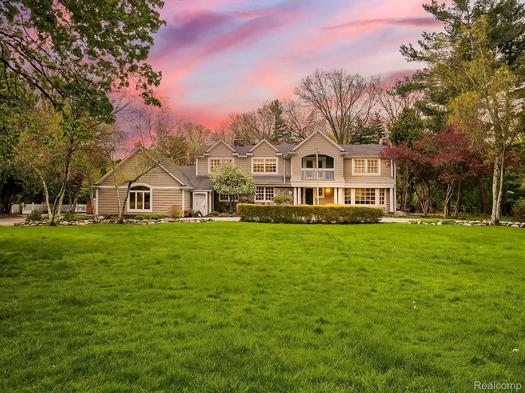 2085 Quarton Road Bloomfield Hills City MI 48301