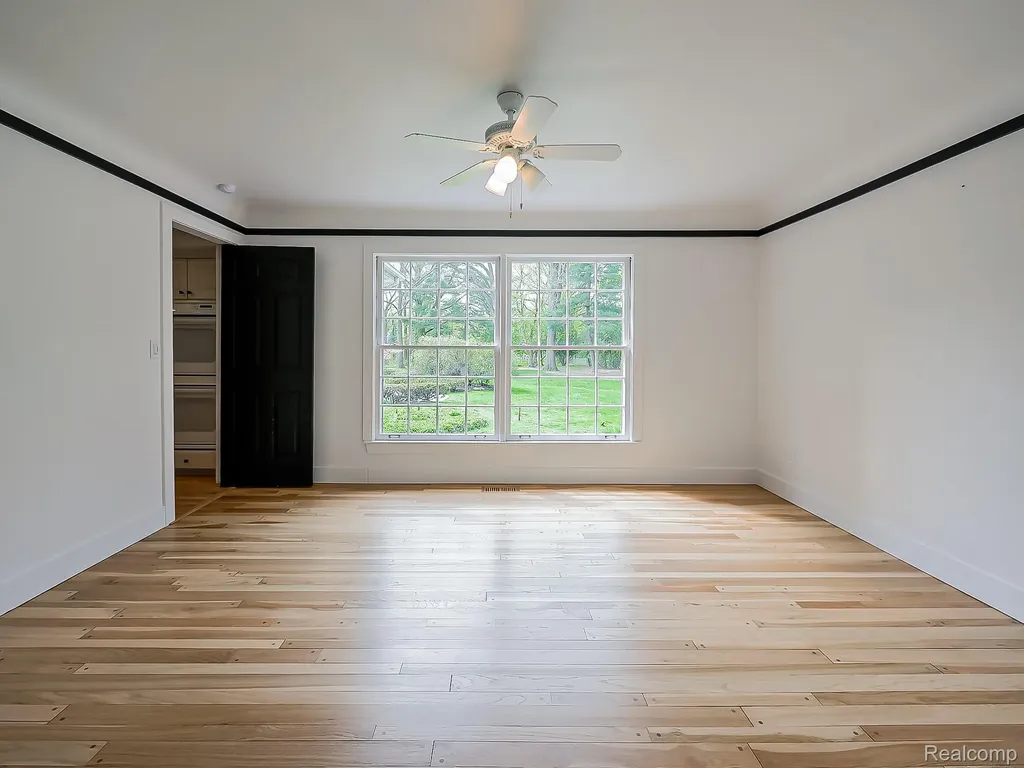 2085 Quarton Road Bloomfield Hills City MI 48301