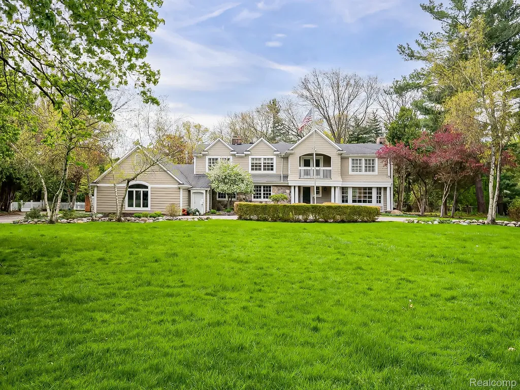2085 Quarton Road Bloomfield Hills City MI 48301
