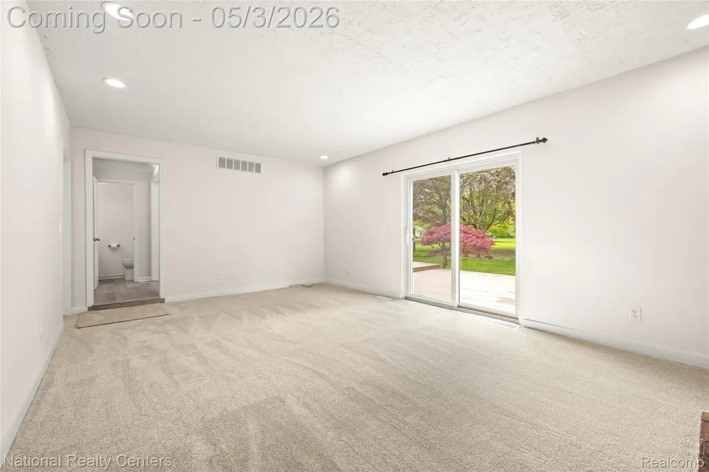 35963 Fair Oaks Court Farmington Hills City MI 48331