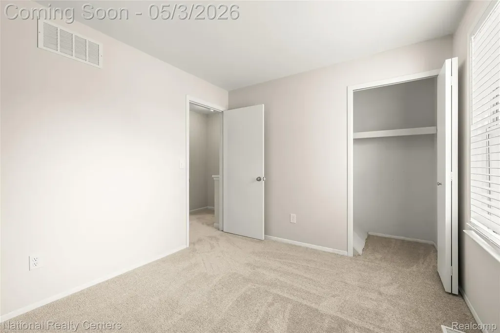 35963 Fair Oaks Court Farmington Hills City MI 48331