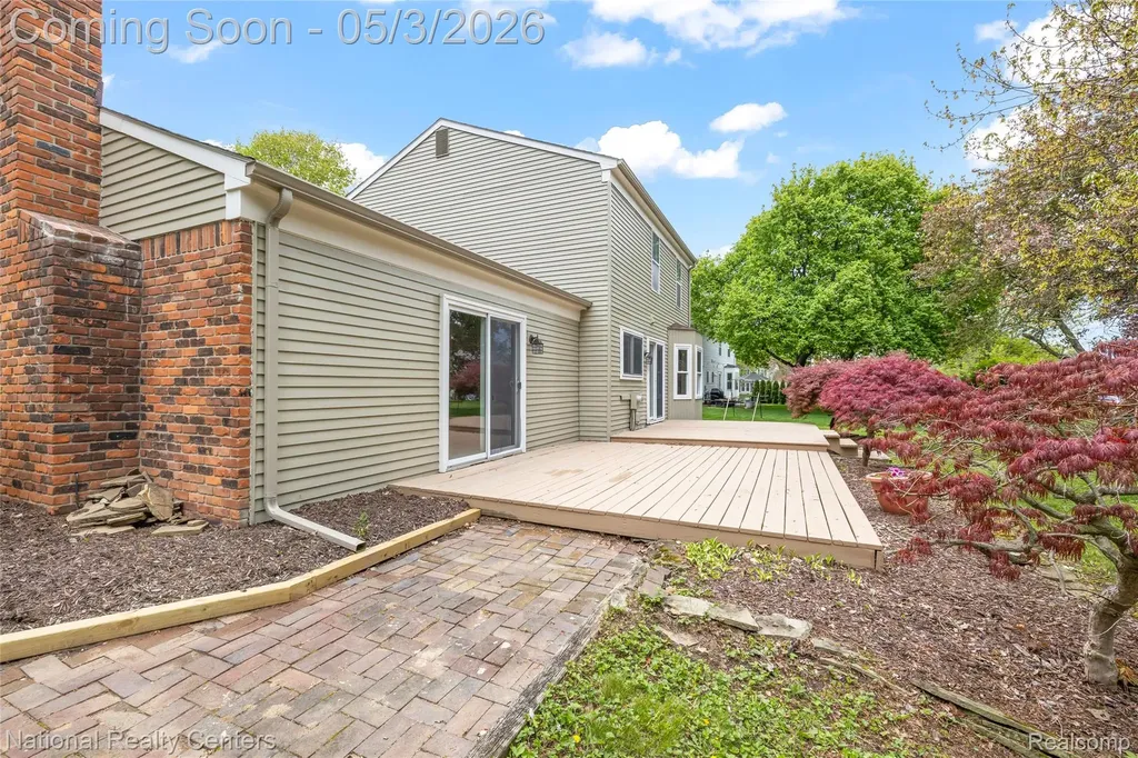 35963 Fair Oaks Court Farmington Hills City MI 48331