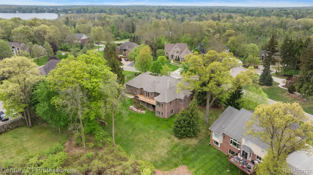 1181 Iroquois Trail Oxford Charter Township MI 48371