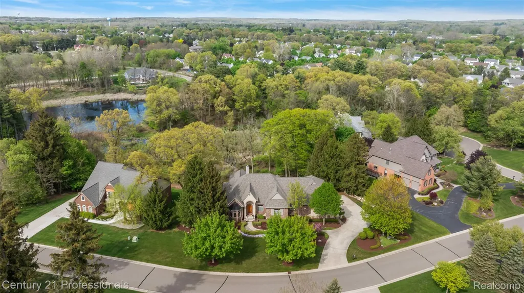 1181 Iroquois Trail Oxford Charter Township MI 48371