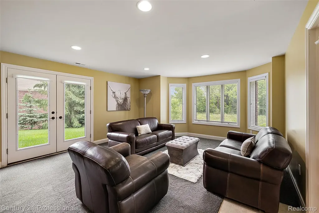 1181 Iroquois Trail Oxford Charter Township MI 48371