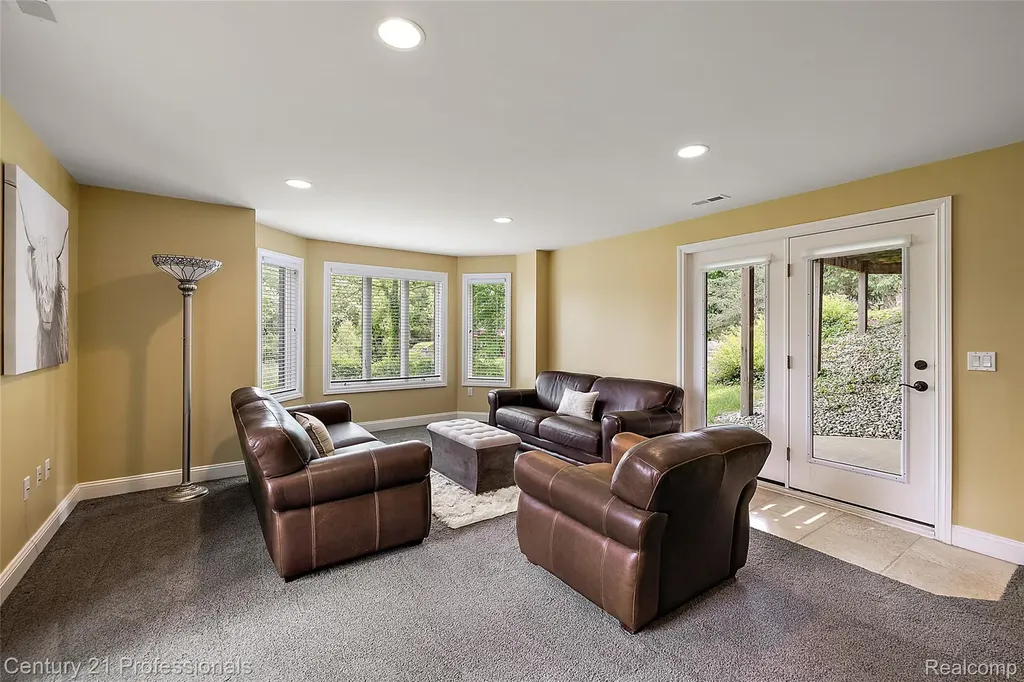 1181 Iroquois Trail Oxford Charter Township MI 48371
