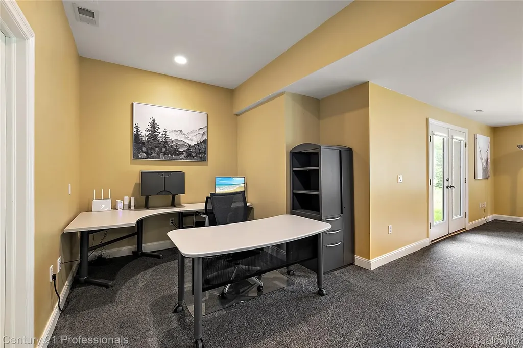 1181 Iroquois Trail Oxford Charter Township MI 48371