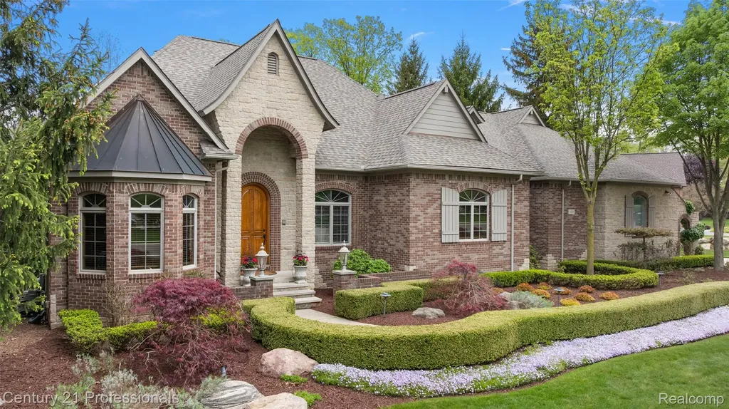 1181 Iroquois Trail Oxford Charter Township MI 48371