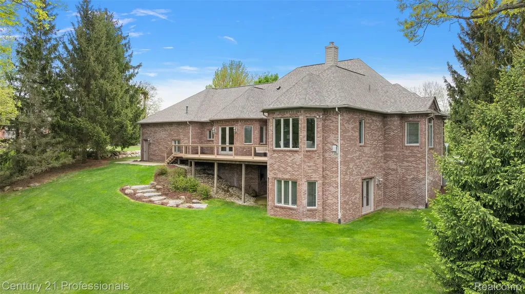 1181 Iroquois Trail Oxford Charter Township MI 48371