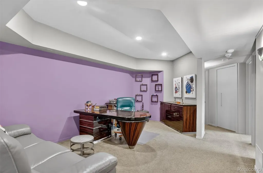 5044 Christy Court Troy City MI 48098