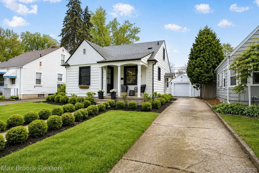 513 N Altadena Avenue Royal Oak City MI 48067