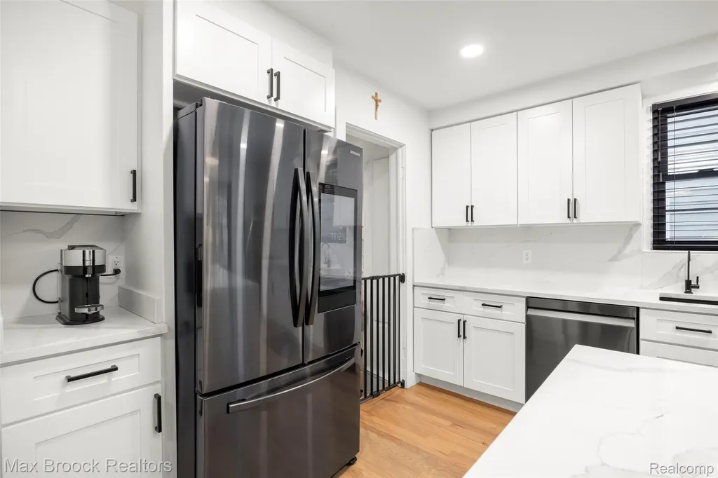 513 N Altadena Avenue Royal Oak City MI 48067
