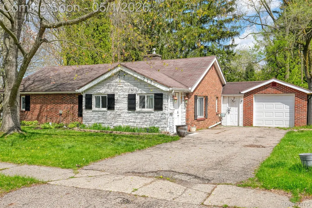 317 Crossman Street Williamston City MI 48895
