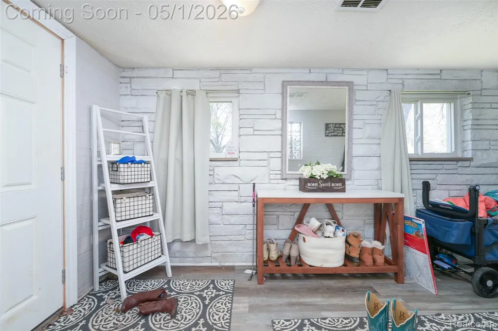 317 Crossman Street Williamston City MI 48895