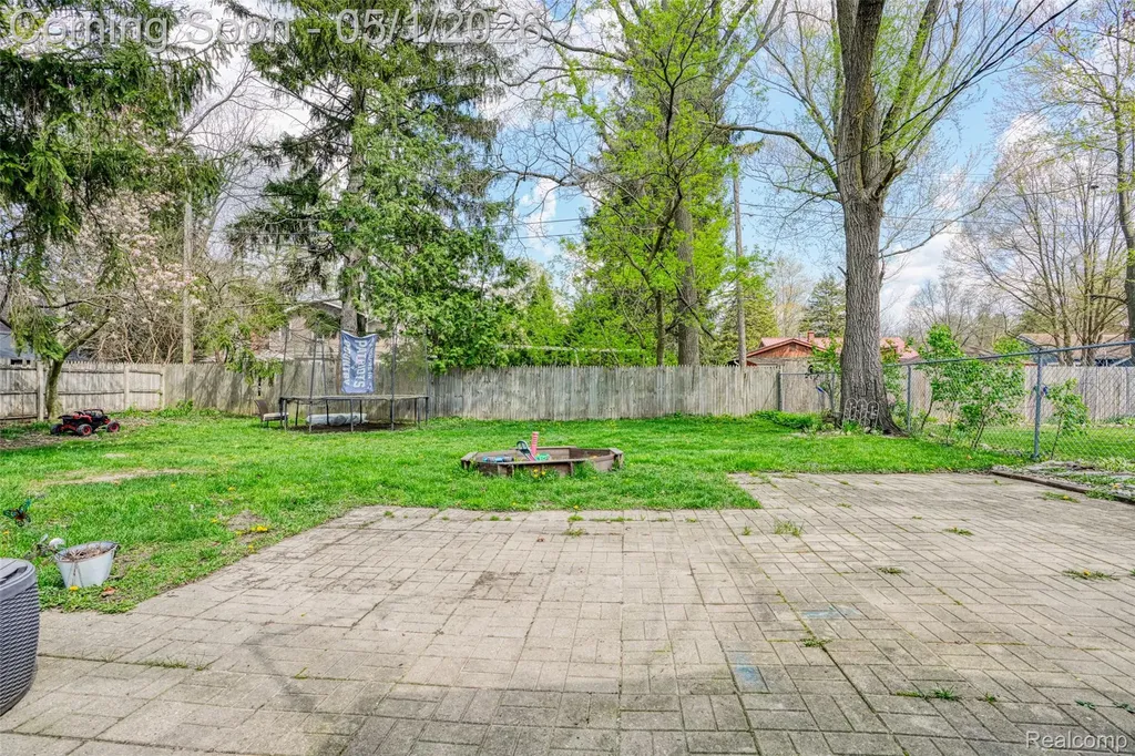 317 Crossman Street Williamston City MI 48895