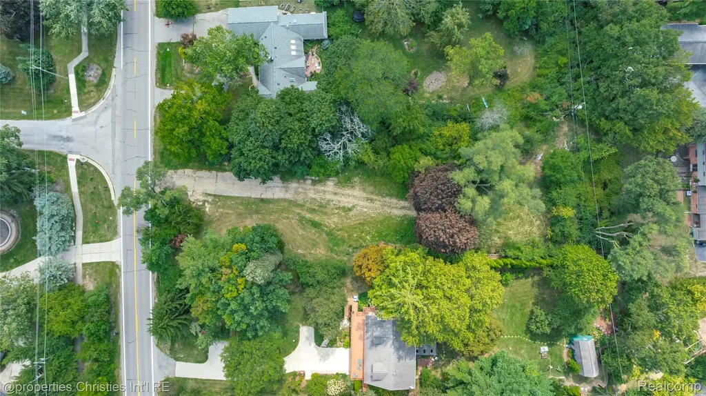 5620 Inkster Road West Bloomfield Charter Township MI 48323