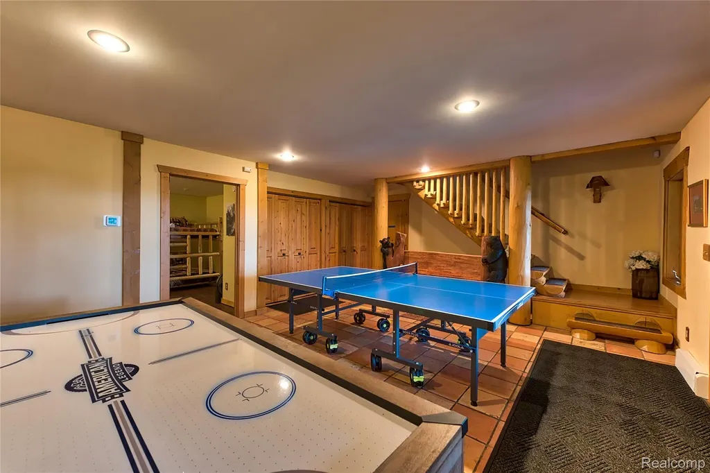 1189 Ridgeline Drive Boyne Valley Township MI 49712