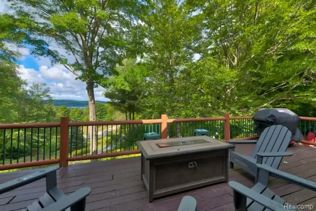 1189 Ridgeline Drive Boyne Valley Township MI 49712