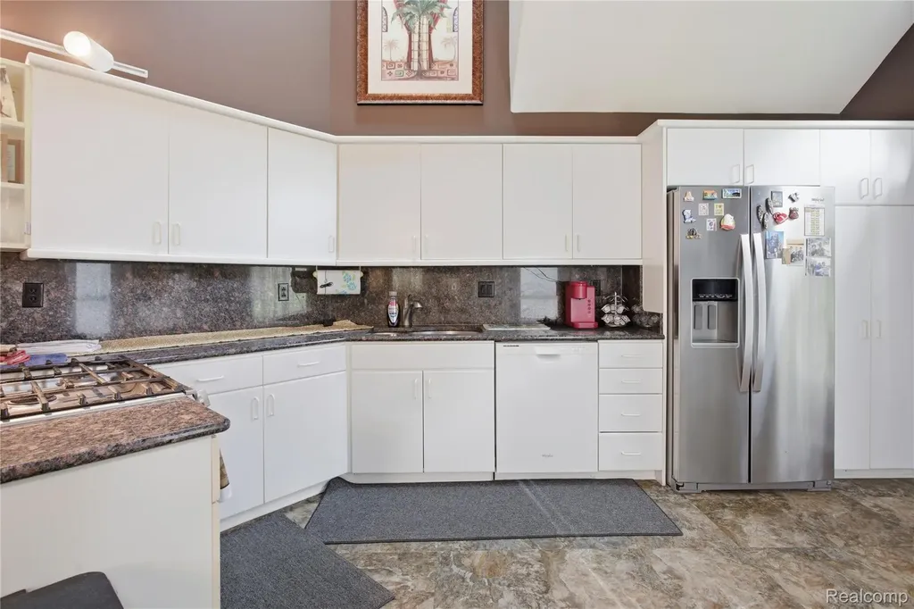 6432 Pinebrook Lane Burton City MI 48509