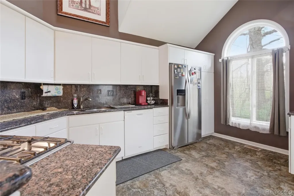 6432 Pinebrook Lane Burton City MI 48509