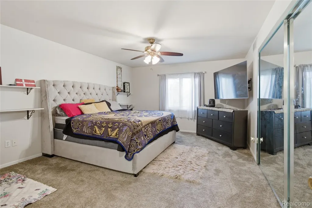6432 Pinebrook Lane Burton City MI 48509