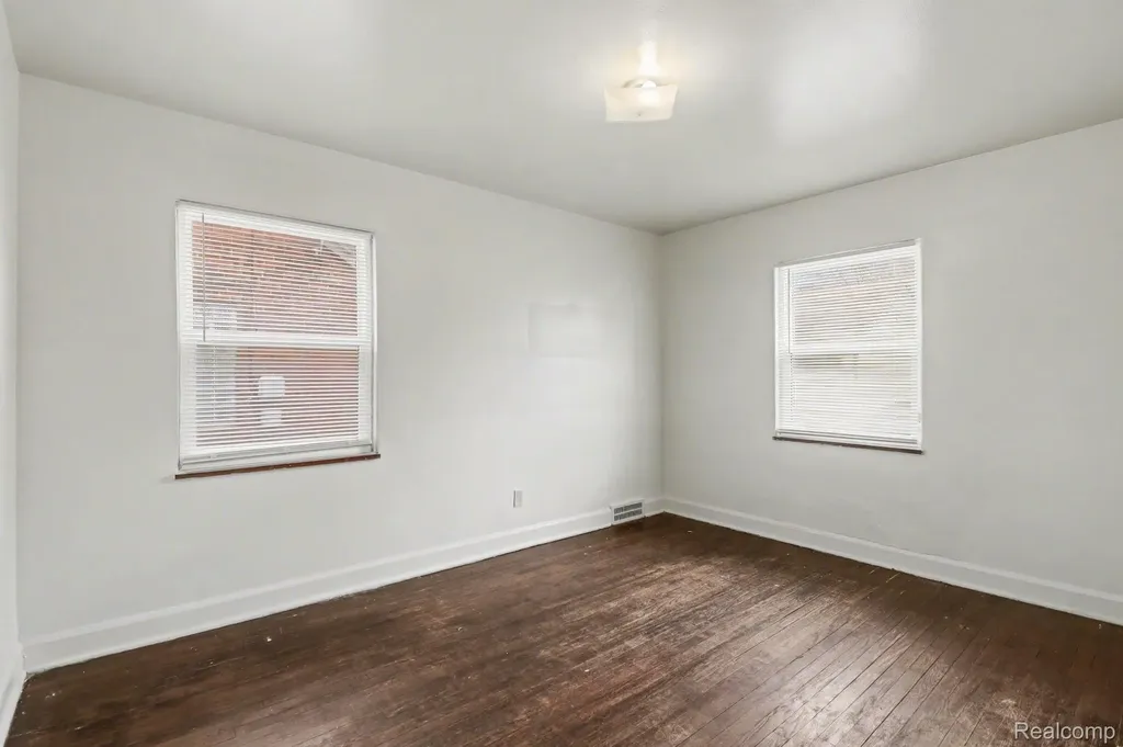 20030 Orleans Street Highland Park City MI 48203