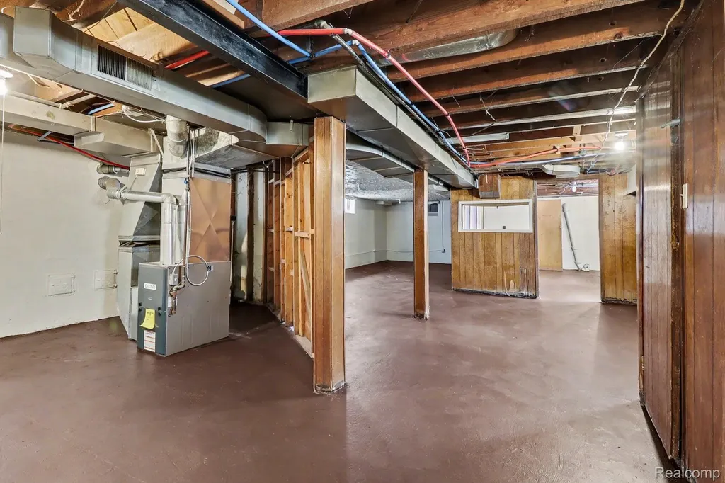 20030 Orleans Street Highland Park City MI 48203