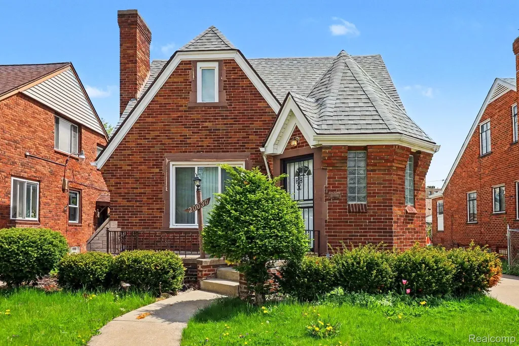 20030 Orleans Street Highland Park City MI 48203