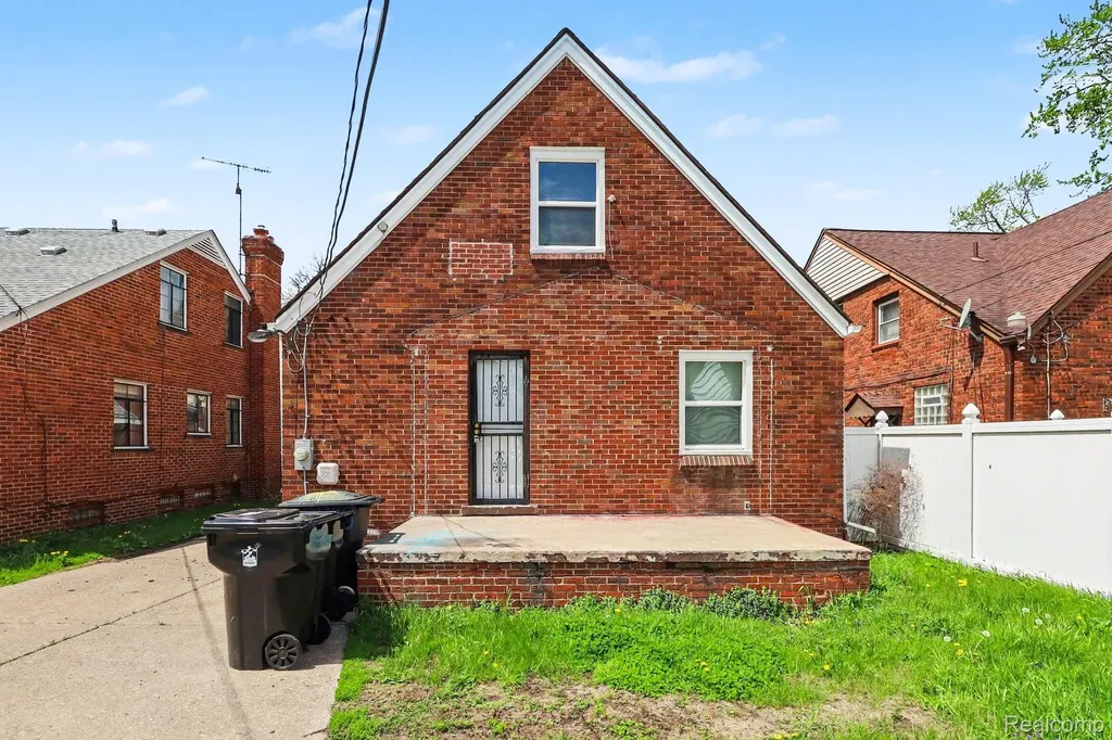 20030 Orleans Street Highland Park City MI 48203