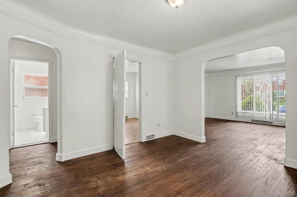 20030 Orleans Street Highland Park City MI 48203