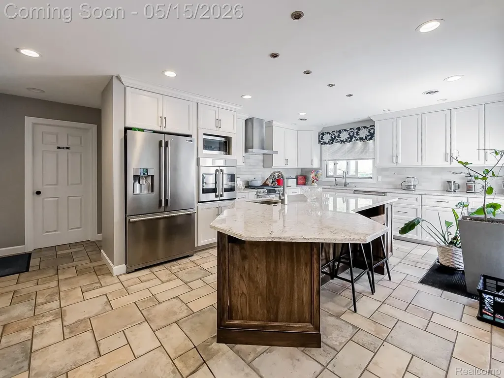 3720 E Clarkston Road Oakland Charter Township MI 48363