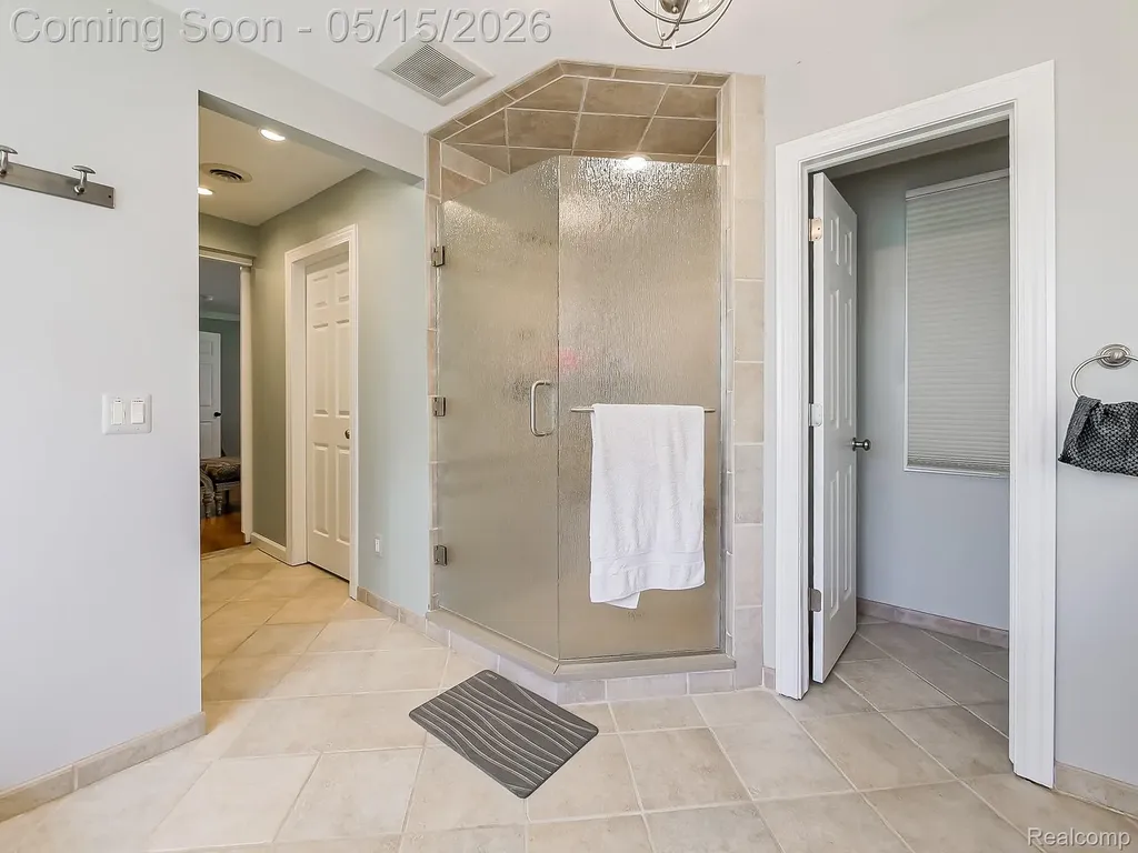 3720 E Clarkston Road Oakland Charter Township MI 48363