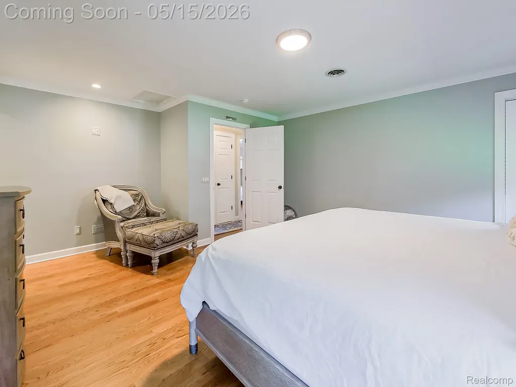 3720 E Clarkston Road Oakland Charter Township MI 48363