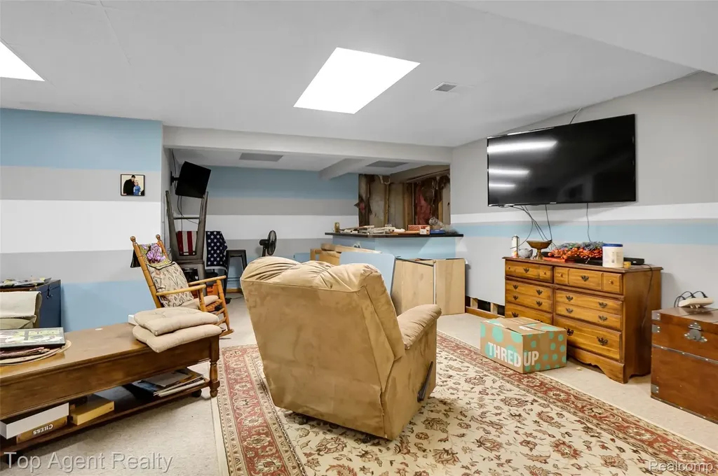 43058 W Kirkwood Drive Clinton Charter Township MI 48038