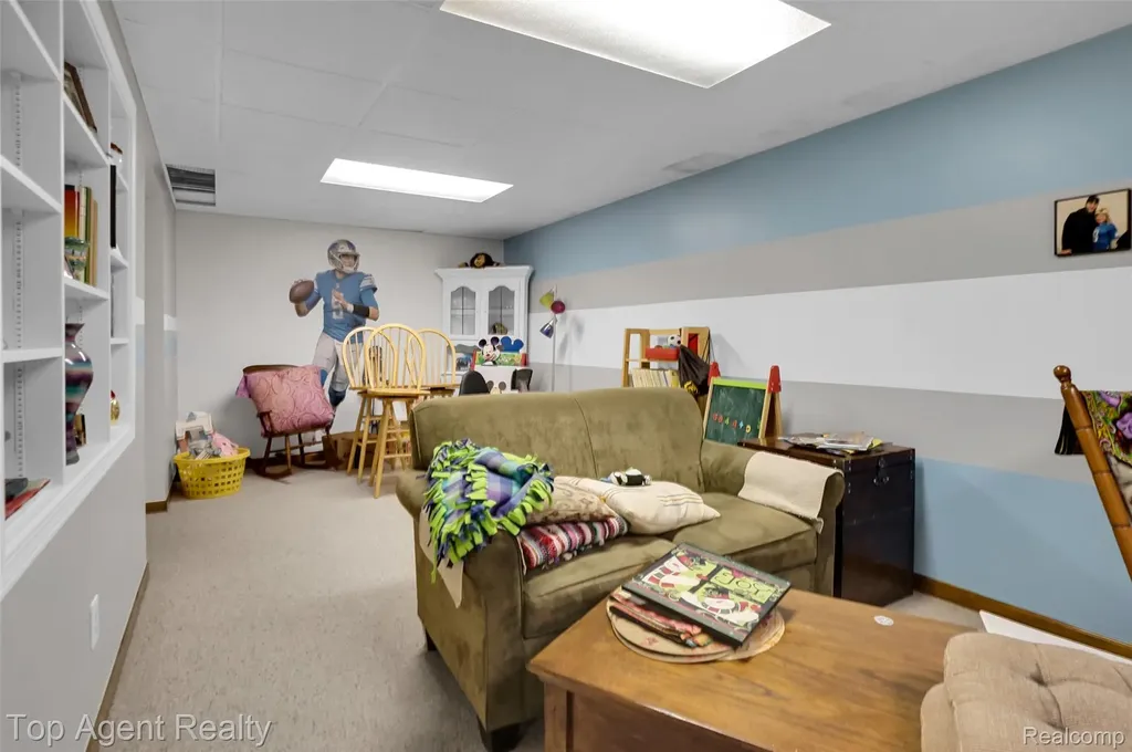 43058 W Kirkwood Drive Clinton Charter Township MI 48038