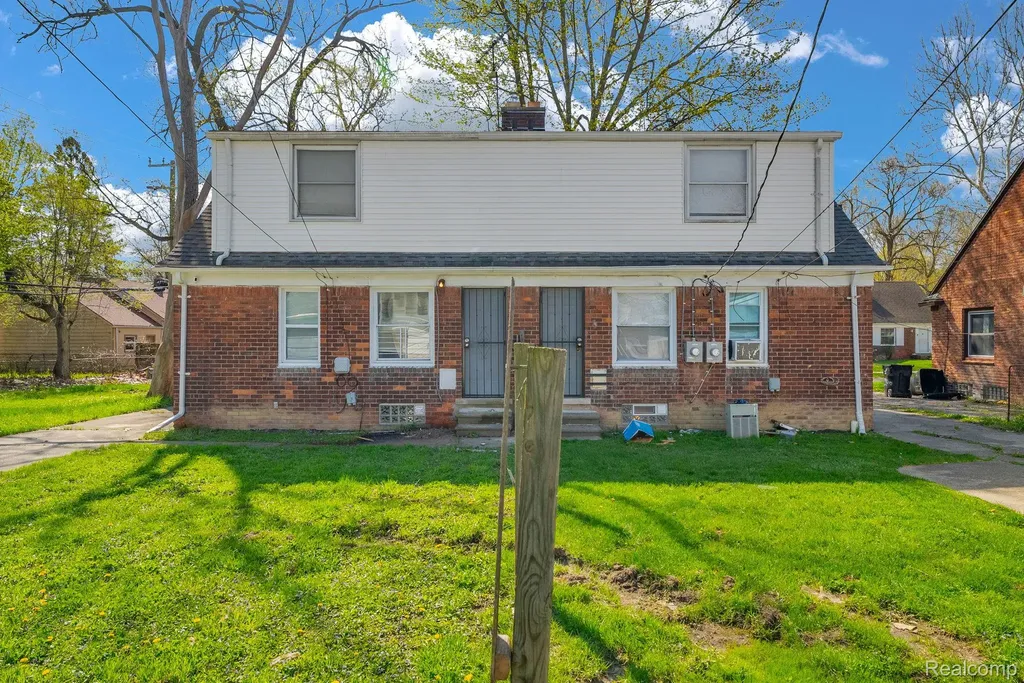 17215 And 17219 Sioux Street Detroit City MI 48224