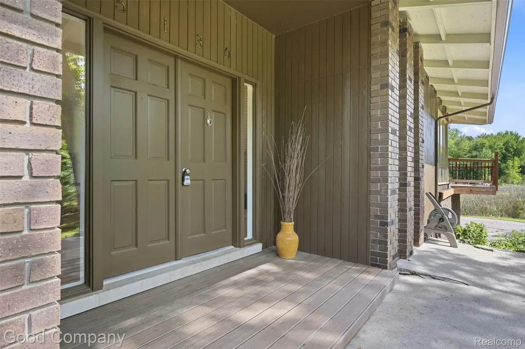 5130 Seymour Lake Road Brandon Charter Township MI 48371