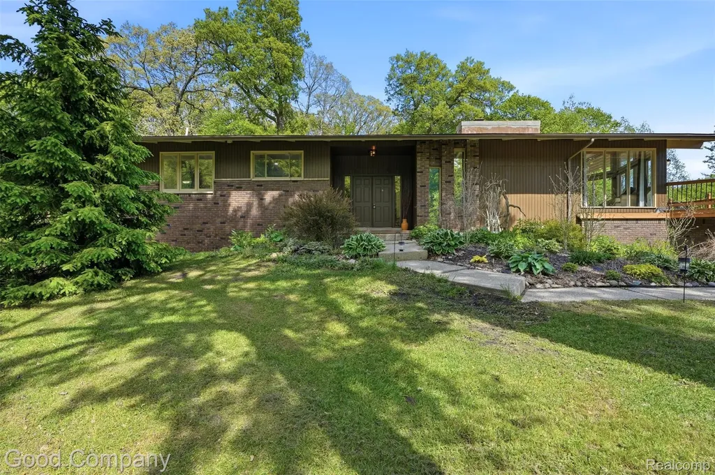 5130 Seymour Lake Road Brandon Charter Township MI 48371