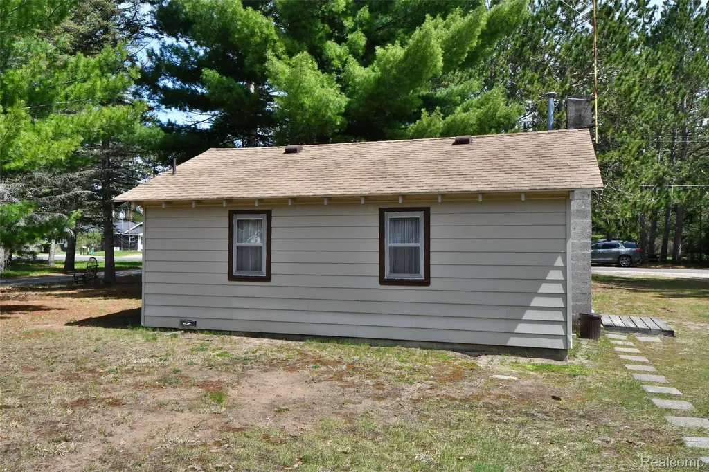1865 Mullet Avenue Richfield Township MI 48656