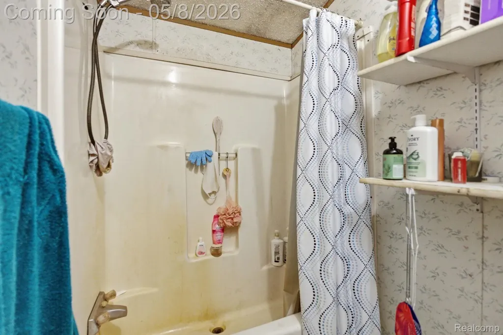 2905 S Plain Road Wells Township MI 48723