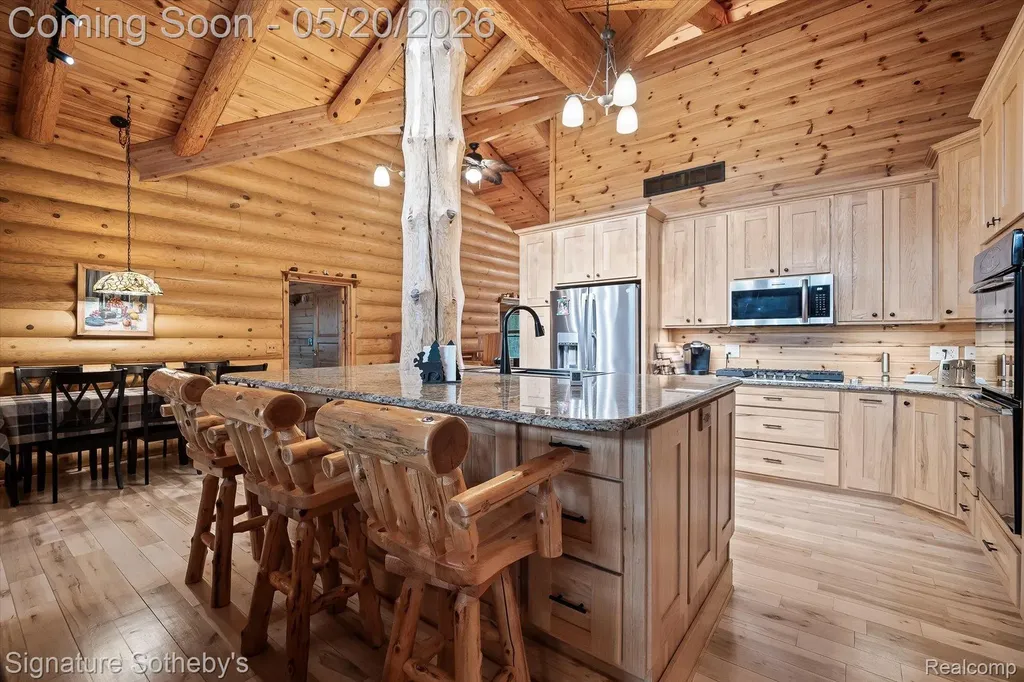 2631 W Blackmore Road Fremont Township MI 48744